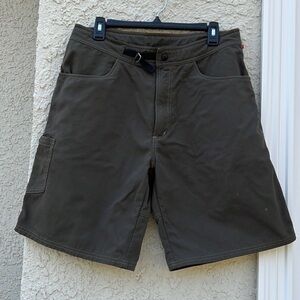 Mountain hardwear Men's Green Nylon Cargo Hiking Short Size M
